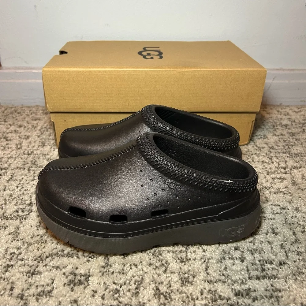 NWT Ugg Black Tasman Sport Slip-On Shoes Size 12 Girls